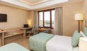 تور ترکیه هتل گلدن وی - آژانس مسافرتی و هواپیمایی آفتاب ساحل آبی